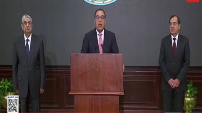 مدبولي: هناك تنسيق كامل بين وزارتي الكهرباء والبترول لحل أزمة التيار الكهربائي