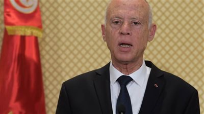 الرئيس التونسي يشدد على ضرورة خدمة الإدارة للمواطنين بكل الحياد التام