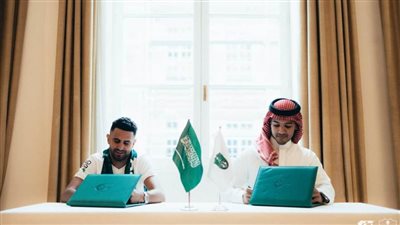 رسميا.. ساحر العرب ينضم إلى الأهلى السعودى 