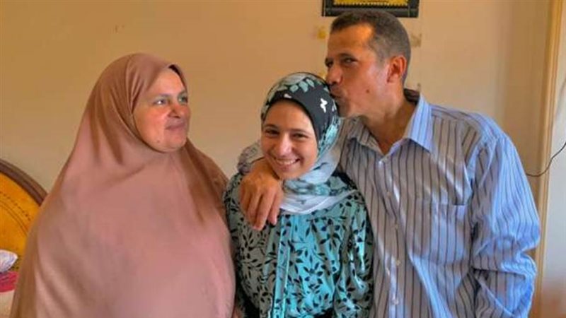 هاجر هلال العاشرة