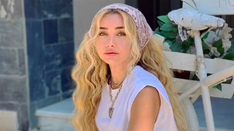 الفنانة هنا الزاهد