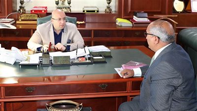 محافظ بني سويف يتابع سير امتحانات الدور الثاني للإعدادية