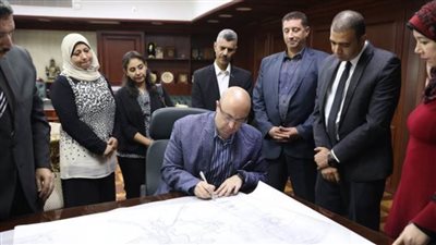 محافظ بني سويف يعتمد المخطط الاستراتيجي لمدينة إهناسيا 