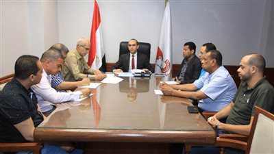 نائب محافظ سوهاج يعقد الاجتماع الدوري مع اللجنة الفنية لمتابعة المراكز التكنولوجية 