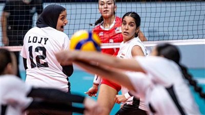 دوري البطولة الإنجليزي وكأس الأرجنتين وناشئات الطائرة أمام الأرجنتين