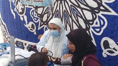 فحص 1200 مواطن في قافلة طبية بمركز شباب أم عزام بالإسماعيلية