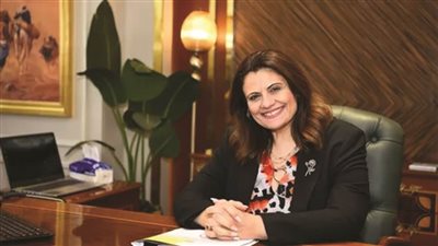 وزيرة الهجرة تؤكد متابعة موقف عائلة مصرية تعرضت للسرقة في كندا