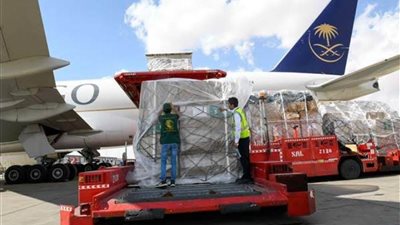 مغادرة طائرة إغاثية ضمن الجسر الجوي السعودي لمساعدة ضحايا الزلزال في تركيا