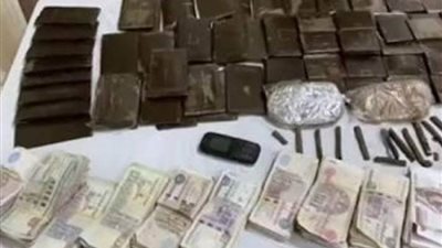 ضبط 23 شخصا في 10 محافظات لقيامهم بالاتجار في المخدرات