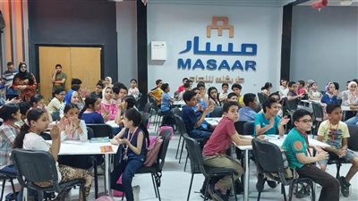 تواصل جامعة الطفل بسوهاج برنامجها الدراسي للطلاب بمحاضرات عن الفنون