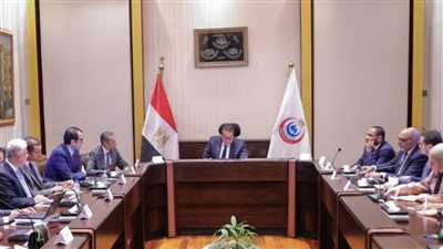 وزير الصحة يبحث التعاون مع شركة أدوية لاكتشاف وعلاج الأمراض الوراثية والنادرة