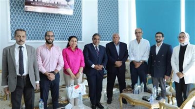 محافظ الوادي الجديد يستقبل أعضاء لجنة المبادرة الرئاسية لدعم صحة المرأة 