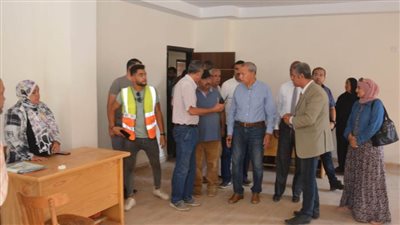 محافظ القليوبية يتابع أعمال رفع الإشغالات والنظافة ببنها ومشروعات بشبين القناطر