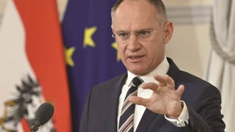 جيرهارد كارنر وزير