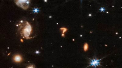 علامة استفهام ضخمة ومخيفة في الفضاء.. هل هي رسالة للبشرية؟ 