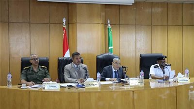 محافظ المنيا يوافق على بدء إجراءات تقنين 57 حالة على أراضي أملاك الدولة