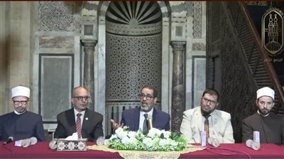 المحاضرون بــ 