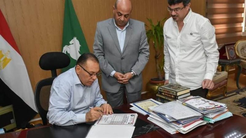 محافظ الشرقية يعتمد