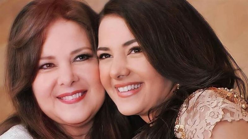 دنيا سمير غانم تحيى