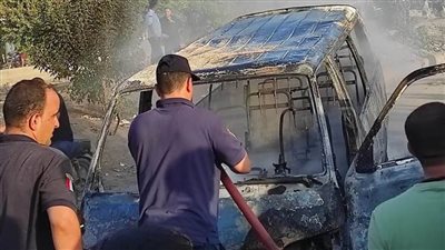 تفحم سيارة ميكروباص في الخانكة دون خسائر بشرية