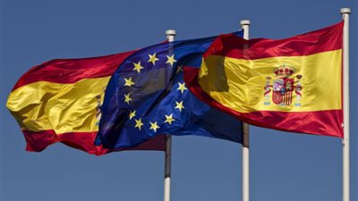 الرئاسة الأسبانية للاتحاد الأوروبي تسابق الزمن لإصلاح سوق الكهرباء وضمان أمن الطاقة