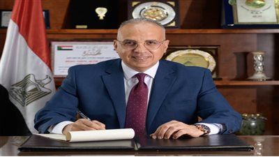 وزير الري: مشروع قناطر ديروط يلتزم بتأمين بيئة العمل وتطبيق معايير السلامة للعاملين