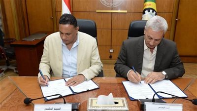 توقيع عقود توصيل المرافق لـ21 مدرسة جديدة بالدقهلية