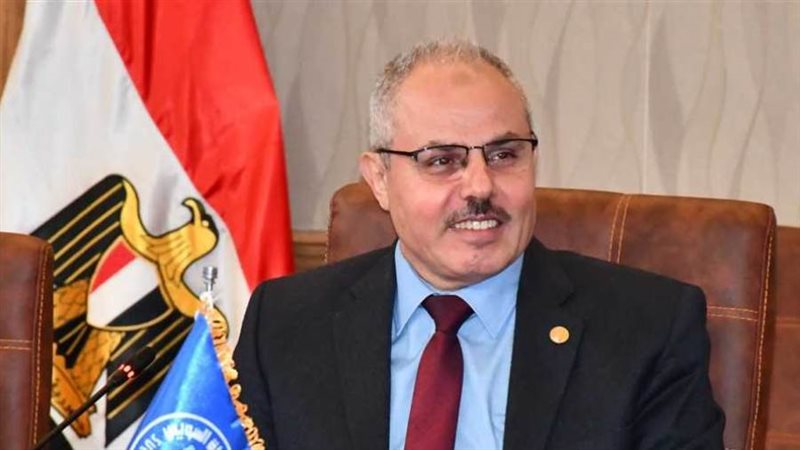 الدكتور ناصر مندور