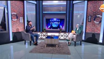 الشاعر فارس قطرية ينتقد هوس فيسبوك: إحنا في مصيبة.. وإيمان عزيز: عايزين يطلعوا تريند