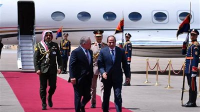 العاهل الأردني يعود إلى عمان عقب المشاركة في القمة الثلاثية بمدينة العلمين