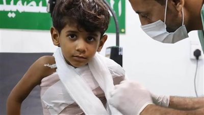 مركز الملك سلمان للإغاثة يواصل تقديم خدمات طبية في جميع المجالات في اليمن