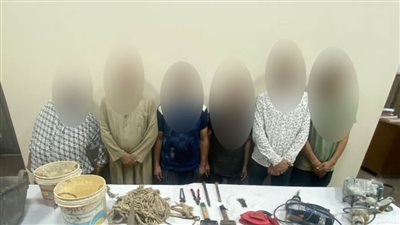 ضبط 6 أشخاص ينقبون عن الآثار بعقار في القاهرة