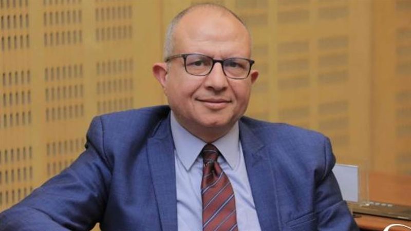 الأديب منير عتيبة