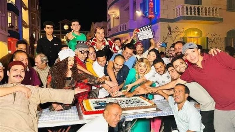 حتفالية فريق عمل