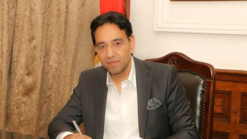 الدكتور أيمن محسب