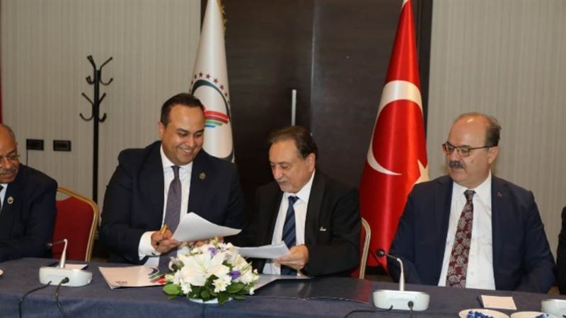 خلال توقيع مذكرة