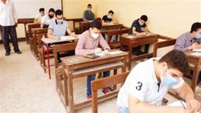 طلاب الدور الثاني بالثانوية العامة يؤدون امتحان اللغة الأجنبية الثانية اليوم 