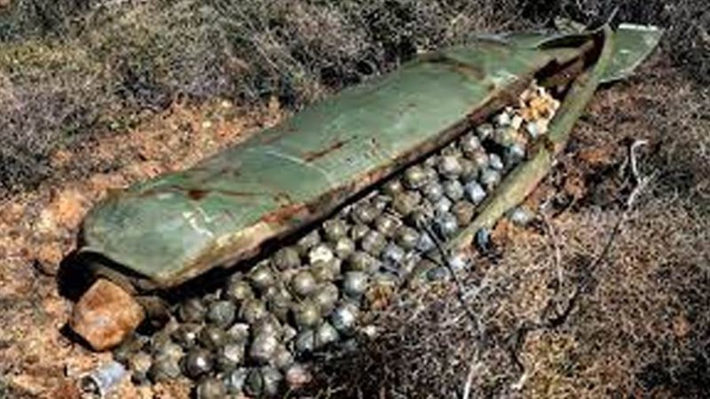 القنابل العنقودية