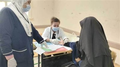 حياة كريمة.. خدمات طبية مجانية لـ1541 حالة خلال قافلة بقرية بني روح بالمنيا