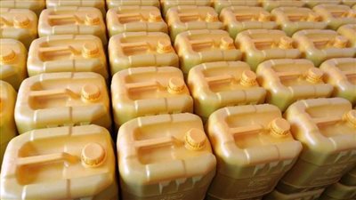 ضبط 40 ألف لتر زيت طعام داخل مصنع دون ترخيص بالشرقية 