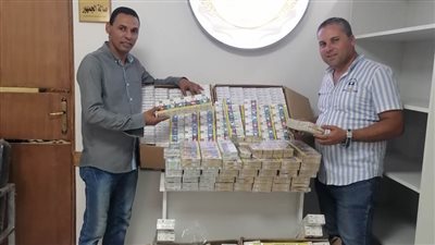 ضبط كميات من السجائر المحلية محجوبة عن البيع بالإسكندرية 