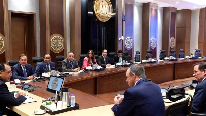 رئيس الوزراء خلال