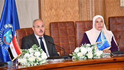 رئيس جامعة القناة يجتمع بوفد الهيئة العربية للتصنيع لبحث التسليم النهائي لمشروع التحول الرقمي 