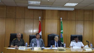 محافظ المنيا: الموافقة على تقنين 75 حالة بالظهيرين الصحراويين