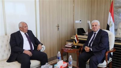 محافظ الوادي الجديد يلتقي وزير التعليم العالي.. ويدعو 