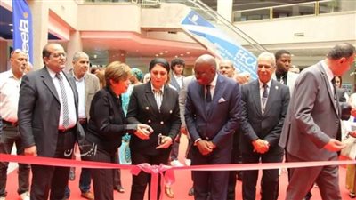 مدير مركز تحديث الصناعة تفتتح معرض الأثاث والديكور في دورته الثانية