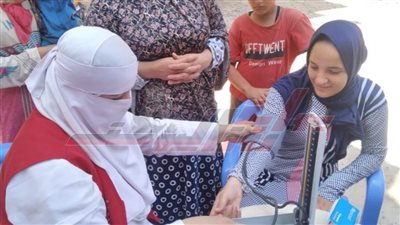 فرق متحركة وثابتة بالقرى والمدن وأمام المسجد لحملة 100 يوم صحة بكفر الشيخ