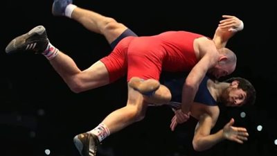 عاجل.. أزمة عنيفة تضرب معسكر منتخب مصر للمصارعة بالمجر واللاعبون يستغيثون بالوزير