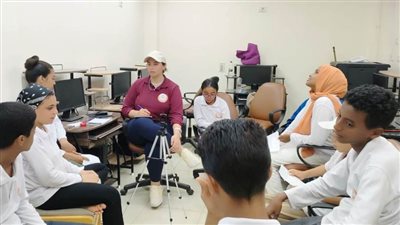 «أهل مصر».. ورشة الصحفي الصغير تقدم أساسيات الذكاء الاصطناعي وفنون الكتابة للأطفال