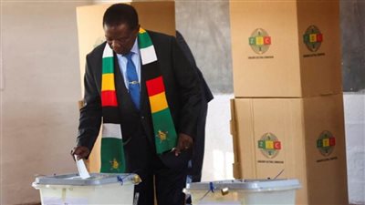 فوز منانجاجوا بولاية ثانية في انتخابات الرئاسة بزيمبابوي